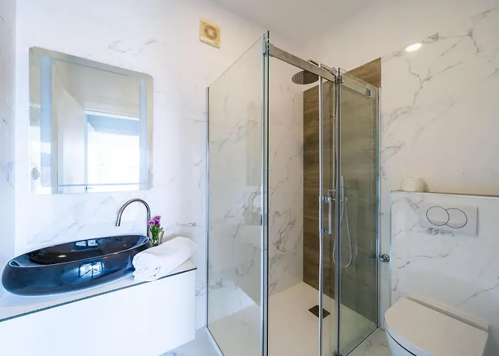 Tayra *
