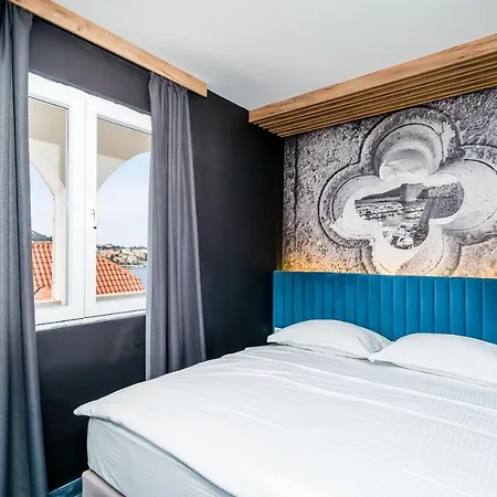 Tayra Daire Dubrovnik